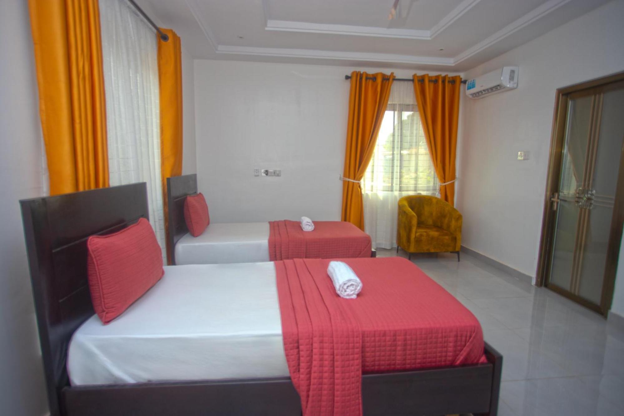 Labev Hotel 쿠마시 외부 사진